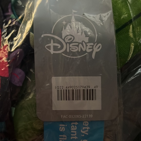 Encanto Pajamas.  Girls size 7.  New with Tags - Picture 5 of 5